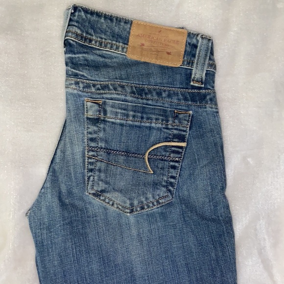 American Eagle Outfitters Women’s Artist Jeans - Picture 7 of 9
